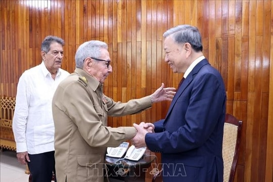 Tổng Bí thư, Chủ tịch nước Tô Lâm chào Lãnh tụ Cách mạng Cuba, Đại tướng Raul Castro