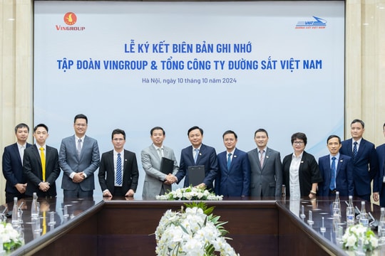 Tập đoàn Vingroup ký kết hợp tác thúc đẩy chuyển đổi xanh với Tổng công ty Đường sắt Việt Nam