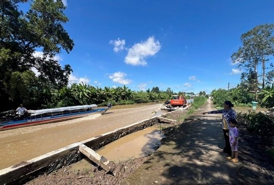 Bạc Liêu: Yêu cầu nhà thầu làm lại công trình chưa nghiệm thu đã bị sạt lở, sụt lún