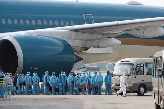 Hưởng lợi hàng chục tỉ đồng từ các ‘chuyến bay giải cứu’