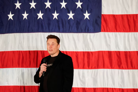 Elon Musk từng làm việc bất hợp pháp tại Mỹ