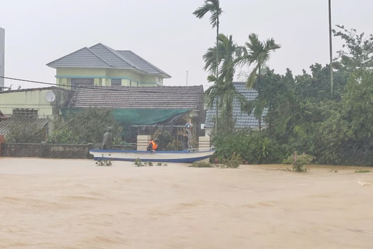 Trung Bộ sắp hứng chịu đợt mưa lớn kéo dài