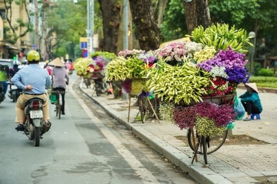 Bắc Bộ trời rét về đêm và sáng, Nam Bộ mưa dông