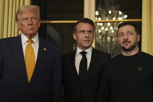 Tổng thống Ukraine hội đàm với ông Trump tại Paris