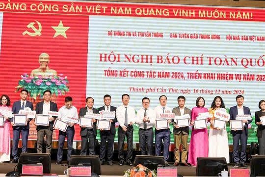 Báo chí tiếp tục đổi mới, phục vụ tốt kỷ nguyên vươn mình của dân tộc