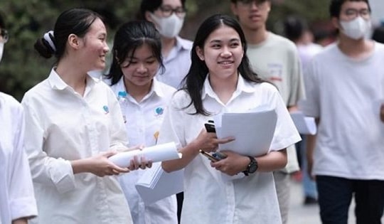 Hôm nay, học sinh ở nhiều tỉnh thành đi học trở lại sau kỳ nghỉ Tết Nguyên đán