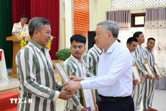 Phó thủ tướng: Tạo điều kiện để người được đặc xá nhanh chóng hòa nhập cộng đồng