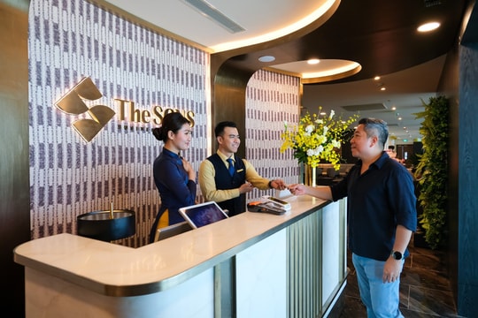 The SENS Business Lounge - Chạm tinh hoa lụa Việt
