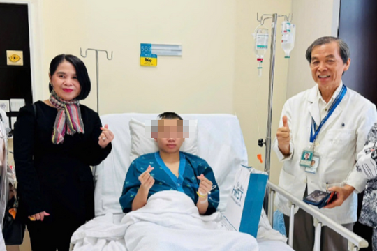 Thanh niên Campuchia mắc bệnh hiếm thoát chết nhờ bác sĩ Việt Nam