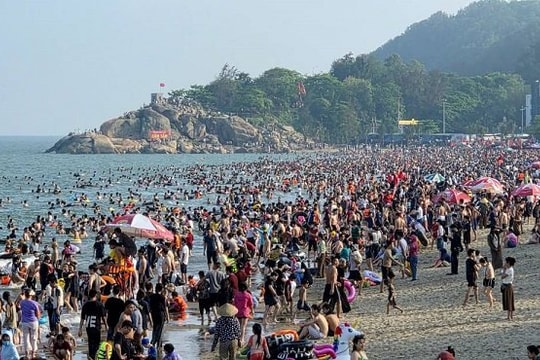 Quảng Ninh, Thanh Hóa bội thu từ du lịch dịp nghỉ lễ 30.4-1.5