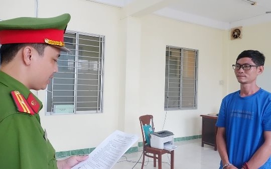 An Giang: Bắt nhân viên giao hàng nhanh tạo hiện trường giả để chiếm đoạt tiền của công ty