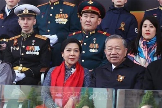 Tổng Bí thư Tô Lâm và phu nhân dự lễ duyệt binh kỷ niệm Ngày Chiến thắng tại Nga