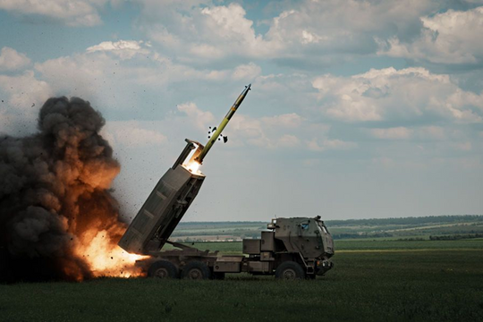 Mỹ tăng tốc hiện diện quân sự bằng HIMARS tại tuyến đầu châu Á