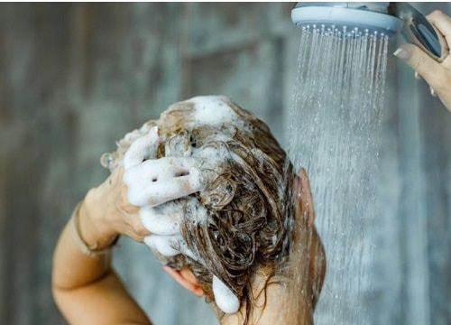Dầu gội đầu ghi nhãn như thuốc chữa bệnh đã bị yêu cầu thu hồi, tiêu hủy
