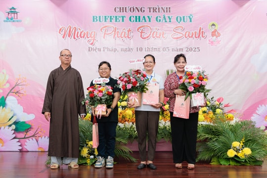 Hành trình trao gửi yêu thương của Chậm Một Nhịp và Hokofa ngày đại lễ Vesak