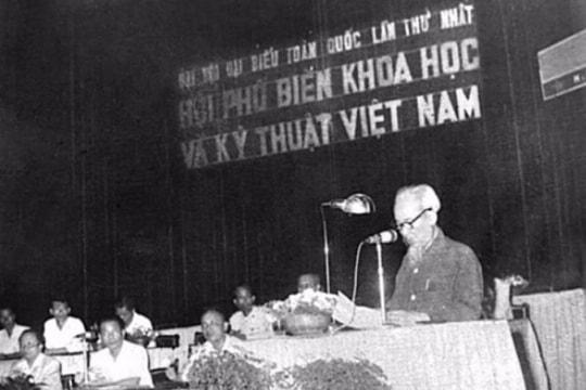 Chủ tịch Hồ Chí Minh với sự nghiệp phát triển khoa học - công nghệ
