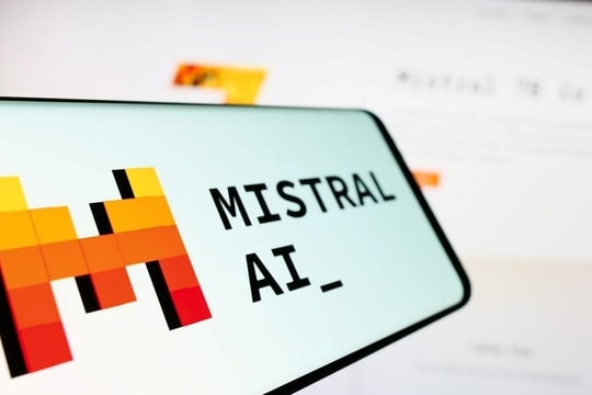Mistral AI - niềm tự hào của AI Pháp