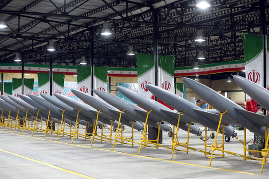 Iran trình làng UAV hiện đại mới trong bối cảnh căng thẳng với Mỹ