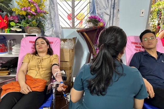 Hưởng ứng Tháng nhân đạo: 'Chia sẻ yêu thương - Trao giọt máu đào'