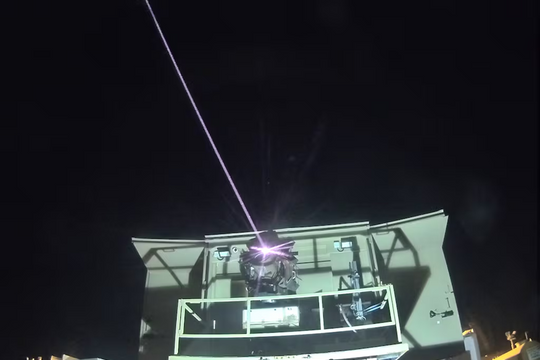 Israel tuyên bố sử dụng thành công laser công suất cao để đánh chặn UAV