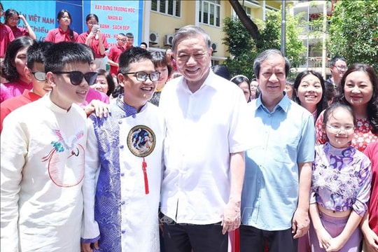 Tổng Bí thư Tô Lâm thăm hai trường học chuyên biệt tại Hà Nội nhân ngày Quốc tế Thiếu nhi