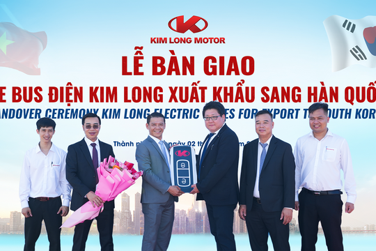 Kim Long Motor bàn giao xe bus điện ‘Made in Vietnam’ xuất khẩu sang Hàn Quốc