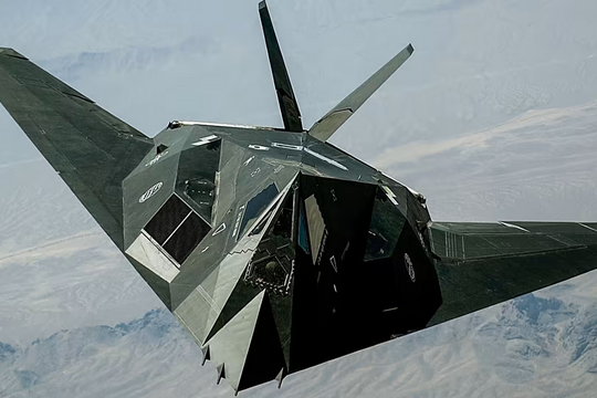 F-117 Nighthawk: Di sản công nghệ máy bay tàng hình trong hình dáng kỳ lạ