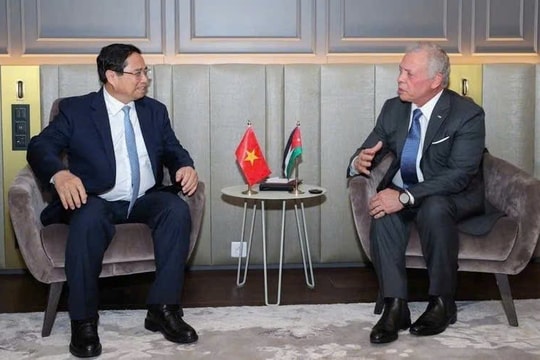 Thủ tướng Phạm Minh Chính hội kiến Quốc vương Jordan Abdullah II bin Al-Hussein