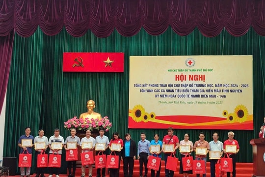 Tôn vinh 186 tấm gương hiến máu tình nguyện