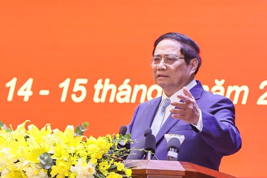 Thủ tướng: Điều quan trọng nhất trong cuộc cách mạng về bộ máy là chuyển đổi trạng thái sang kiến tạo, chủ động phục vụ người dân