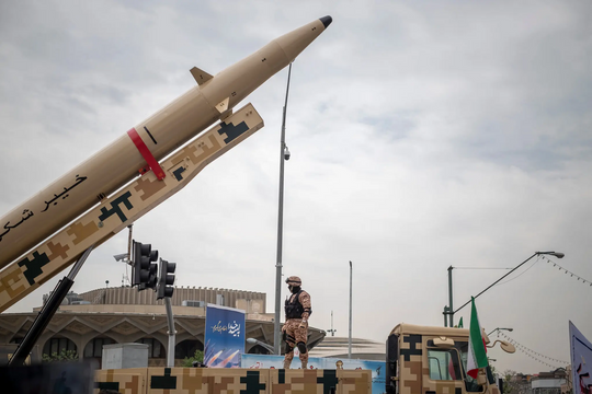 Bộ ba tên lửa tối tân Iran có đủ sức chọc thủng hệ thống phòng thủ Israel?