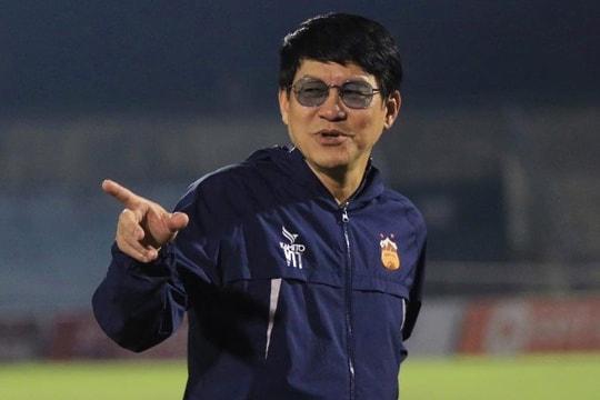 Giám đốc Học viện Bóng đá HAGL: 'Bóng đá Việt Nam cần cảm ơn bầu Đức, bầu Hiển, bầu Thụy'