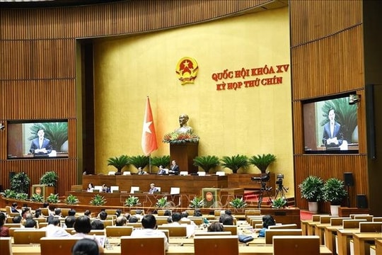 Quốc hội tiếp tục thảo luận các dự án luật