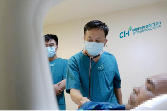 Người đàn ông Campuchia được bác sĩ Việt Nam cứu khỏi 'vi khuẩn ăn thịt người' một cách kỳ diệu