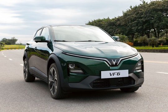 Xe gia đình VinFast VF 6: An toàn ngang phân khúc trên, tiết kiệm như xe máy