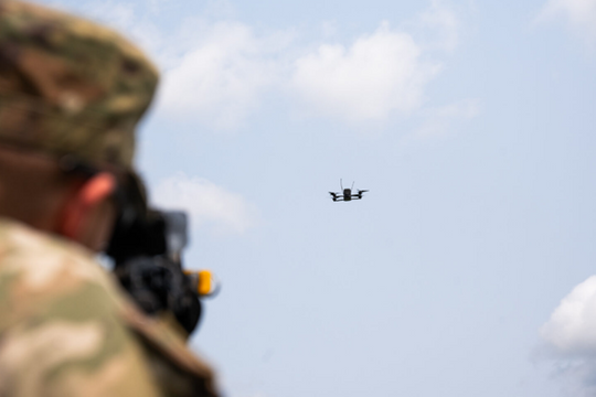 Quân đội Mỹ thử nghiệm công nghệ chống UAV ‘bỏ túi’