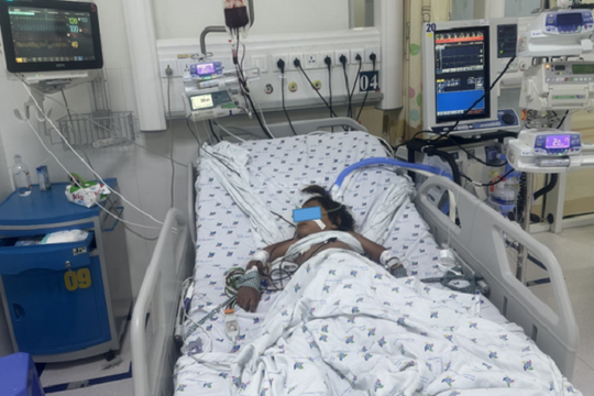 Bé gái 5 tuổi ở Bình Phước mắc sốt xuất huyết nguy kịch thoát chết sau 10 ngày điều trị