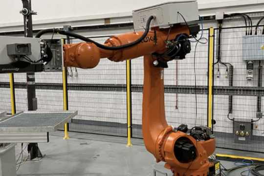 Robot tự động phân loại chất thải phóng xạ tại Anh