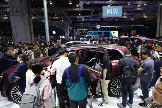 BYD và Geely giảm giá sâu để lập kỷ lục doanh số ô tô, hạ gục các đối thủ nhỏ hơn