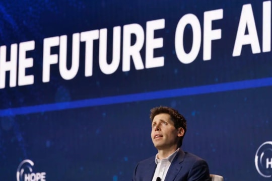CEO OpenAI: Siêu trí tuệ có năng lực vượt xa AGI, giá đất và hàng xa xỉ sẽ tăng mạnh hơn nữa