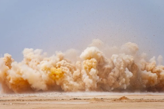 Bụi sa mạc Sahara đe dọa mạng lưới điện mặt trời châu Âu