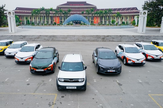 Khách mua ô tô điện VinFast sung sướng khi chi phí 'nuôi' xe hàng tháng chỉ là tiền rửa xe