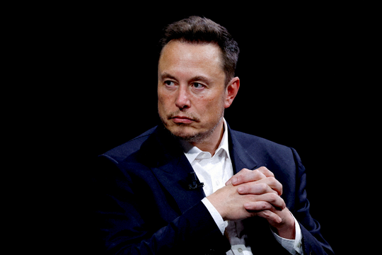 Elon Musk: Đốt tiền vào tiêm kích có người lái là 'sai lầm', Mỹ nên dốc sức cho UAV