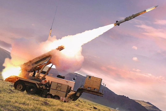 Mỹ hào phóng cho Ukraine 17 hệ thống Patriot, liệu có đủ đối phó Nga?