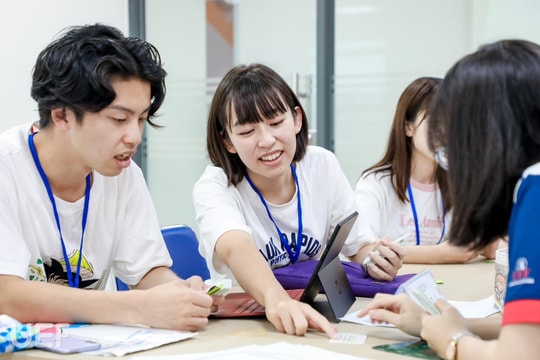 Nhiều trường đại học tại TP.HCM dùng chatbot AI tư vấn xét tuyển