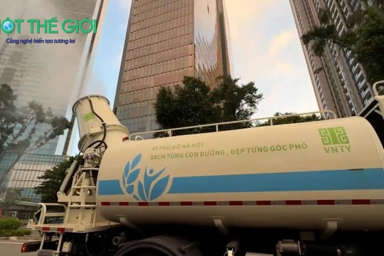 Cận cảnh 'pháo xa sương mù' dập bụi mịn, làm sạch không khí ở Hà Nội