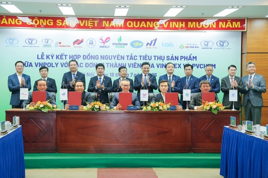 Petrovietnam - VINATEX tạo sự bền vững trong chuỗi cung ứng 'hóa chất - xơ sợi - dệt may'