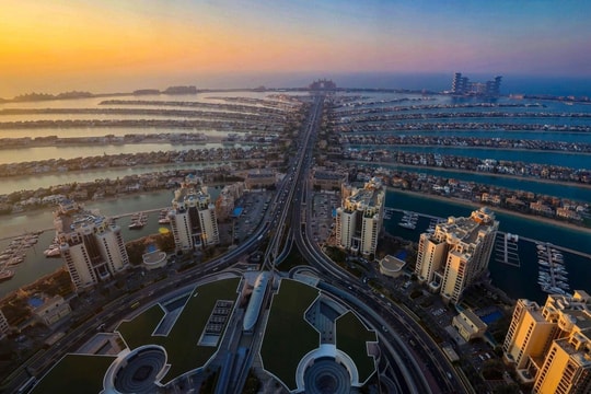ByteDance, Huawei, Alibaba gặp thách thức ở Trung Quốc, đổ sang Dubai cạnh tranh với Google và Microsoft