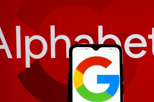 Pháo đài Google đang căng mình chống đỡ trên hai mặt trận