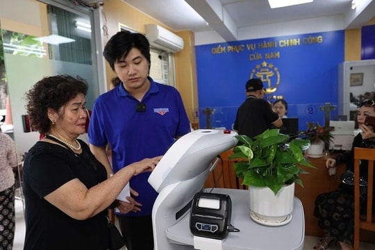 Hà Nội triển khai mô hình 'Bình dân học vụ số lưu động'